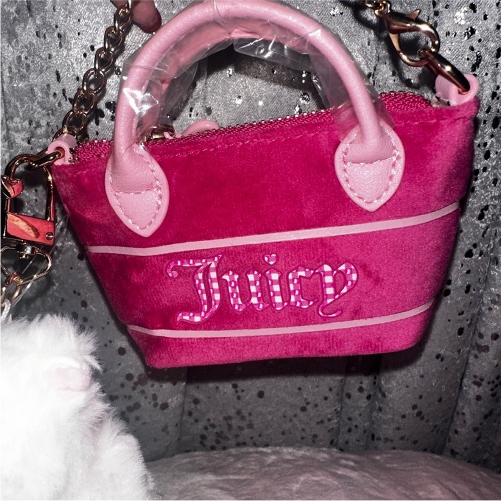 Juicy Couture pink bag charm keychain set - Picture 2 of 8